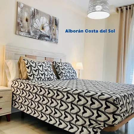 アパート Alboran Costa Del Sol エステポナ